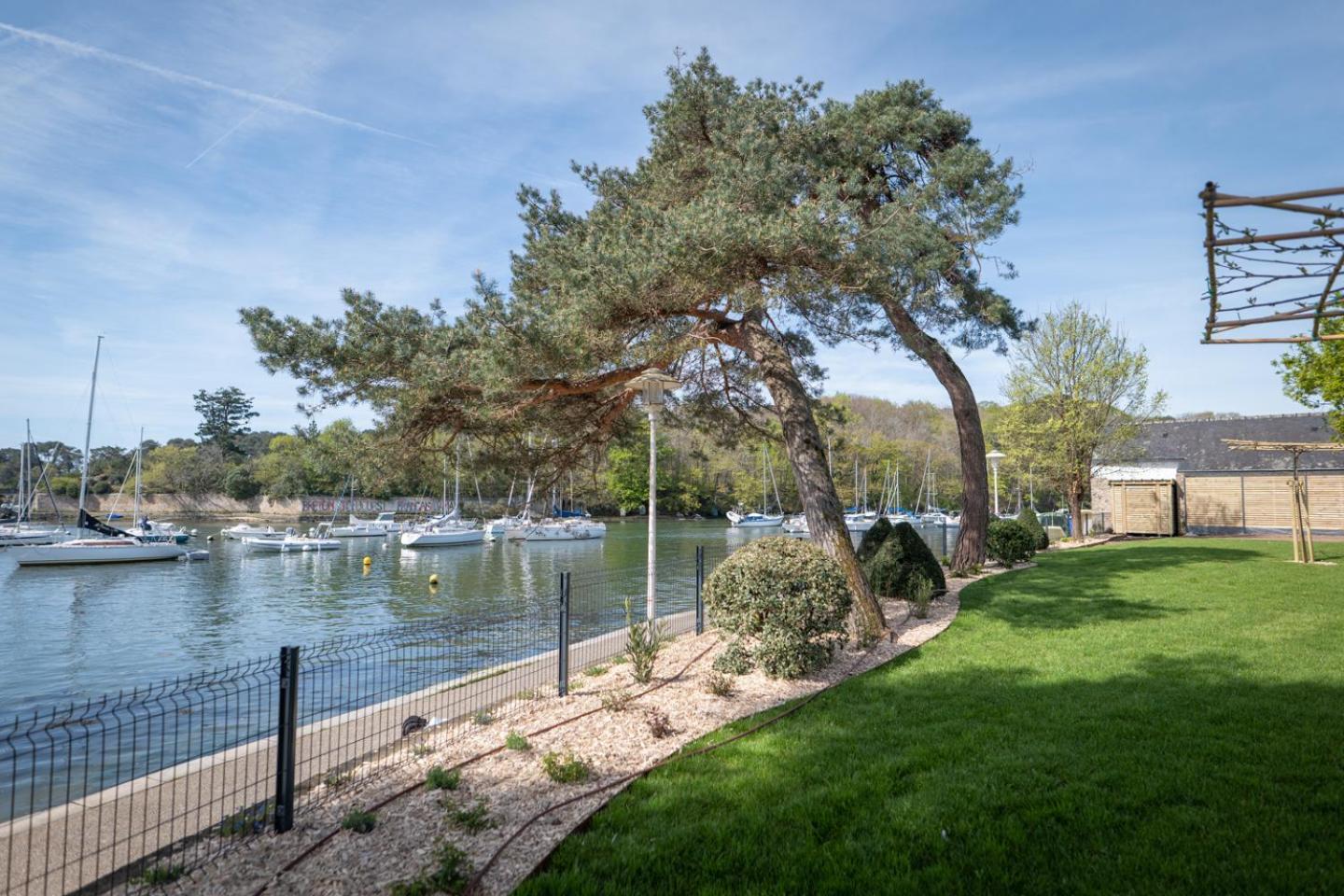 Best Western Plus Le Roof Vannes Bord De Mer Hotel Exterior foto